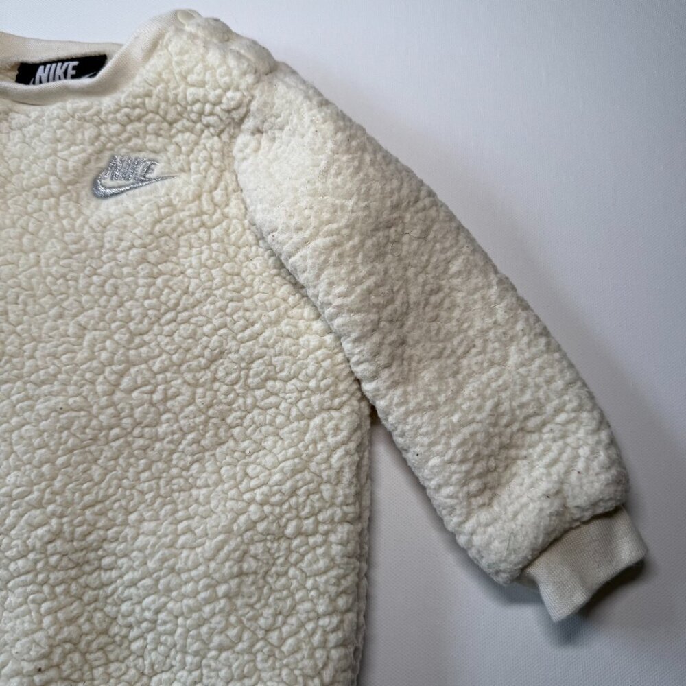 Nike Sherpa Fleece Baby Crewneck Sweatshirt Cream Colored Off White Size 9M - Picture 8 of 10